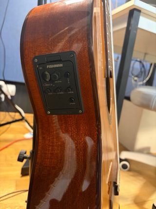 Guitarra Admira Juanita Electrificada