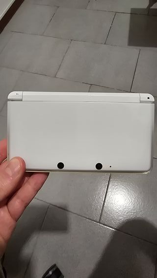 Nintendo 3DS Bianca + Caricatore Originale