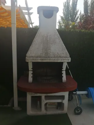 Barbacoa de obra piedra y terracota