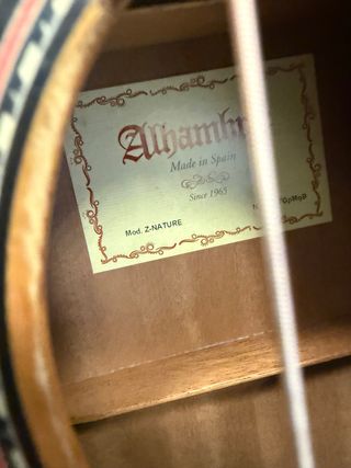 Guitarra Alhambra Z-Nature española