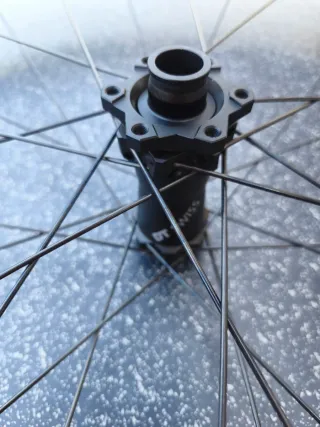 Rueda Delantera *NUEVA DT SWISS HXC 1501 LS Carbon