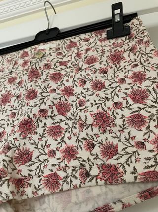 Pantaloncini corti fantasia stile coquette