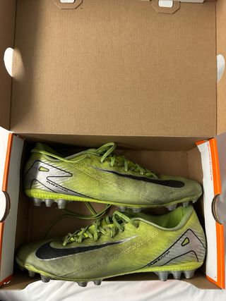 Botas de fútbol Nike Talla 44