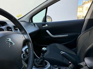 Peugeot 308 2012