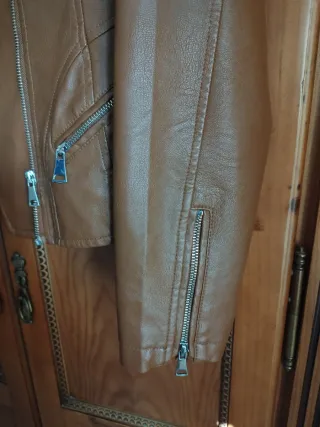 Chaqueta efecto piel JUMP & FISH marrón T.L