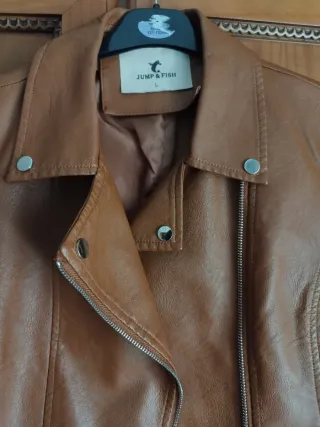 Chaqueta efecto piel JUMP & FISH marrón T.L