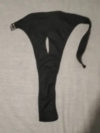 Braga para perra con apertura. Sin uso