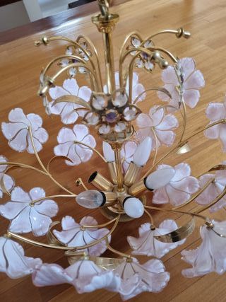 Candeeiro Dourado com Flores em Vidro