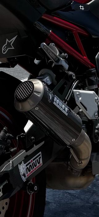 Mivv MK3 Carbono Escape Moto