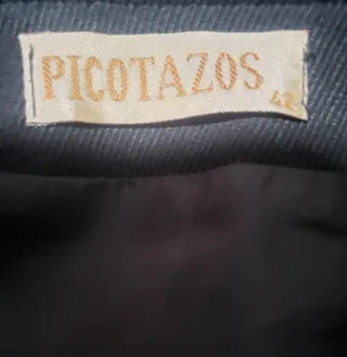 Falda negra Picotazos