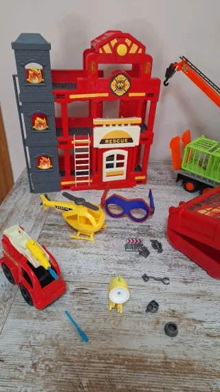 Lote Juguetes: Dinosaurios, Camión, Coche Grua