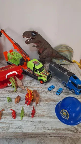 Lote Juguetes: Dinosaurios, Camión, Coche Grua