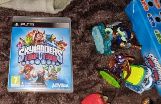 Skylanders Trap Team PS3 Caja + Figuras