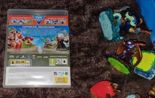 Skylanders Trap Team PS3 Caja + Figuras