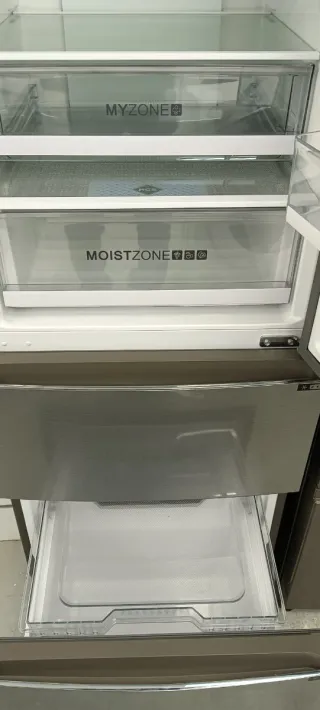 NEVERA HAIER PLATEADO NO FROST ENERGÍA A+ 200x60cm