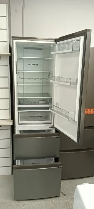 NEVERA HAIER PLATEADO NO FROST ENERGÍA A+ 200x60cm