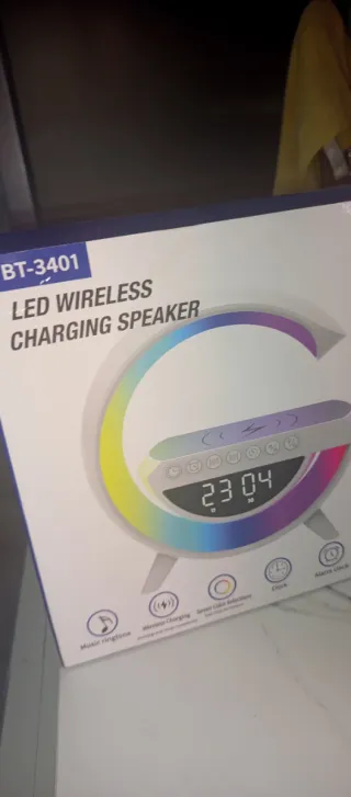 Altavoz LED Taneda BT-3401 Carga Inalámbrica