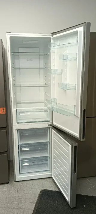 NEVERA CANDY NO FROST ENERGÍA A+