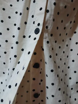 Vestido Zara blanco lunares manga corta