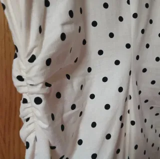 Vestido Zara blanco lunares manga corta