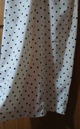 Vestido Zara blanco lunares manga corta