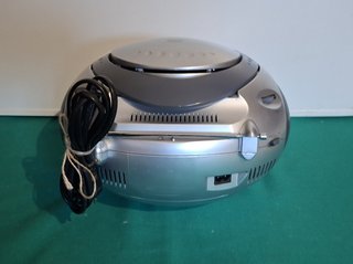 Sanyo MCD Z75M, CD Player Stereo Radio Cassette