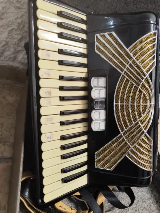 Acordeón Hohner Verdi II