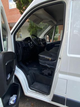 Peugeot Boxer 2020 L2H2 Unico dueño