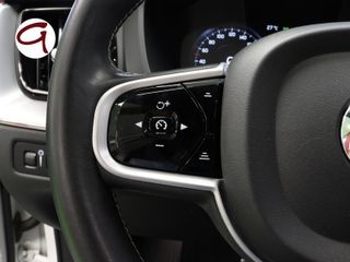 Volvo XC60 T6 Recharge R-Design AWD Auto 250 kW (340 CV)