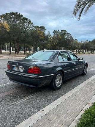 BMW Serie 7 1999