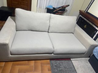 Sofá de 2 plazas beige