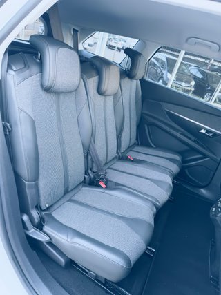 Peugeot 5008 2021