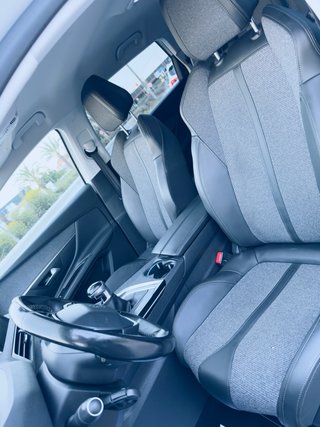 Peugeot 5008 2021