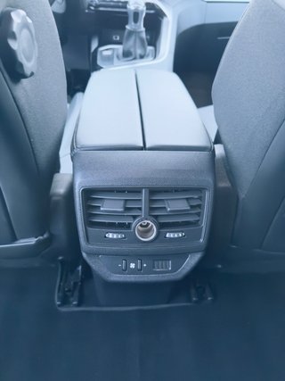 Peugeot 5008 2021