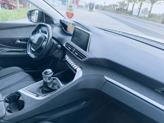 Peugeot 5008 2021