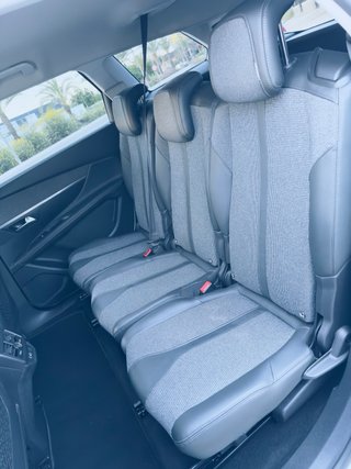 Peugeot 5008 2021