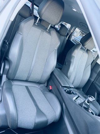 Peugeot 5008 2021