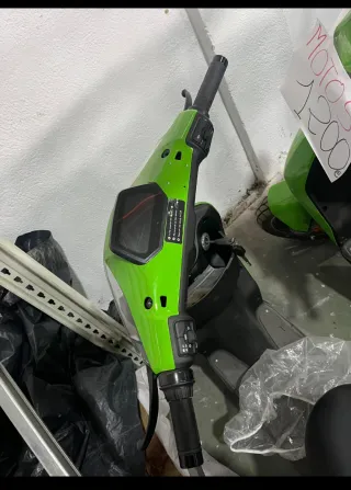 Moto Eléctrica Cux Soco Verde Automática