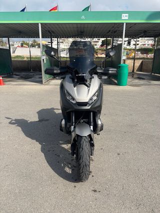 Honda X-adv 750