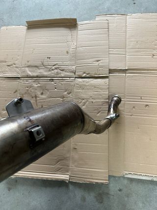 Escape Yamaha 5TJ-10 y Escape Leo Vince