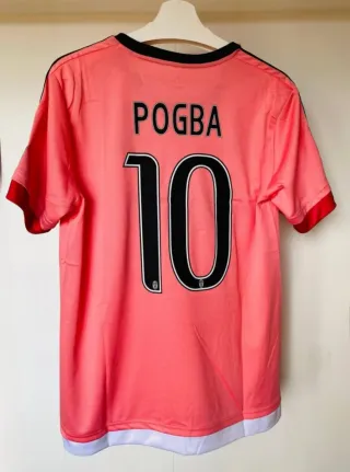 Juventus 2015-16 Eq fuera Champions League Pogba M