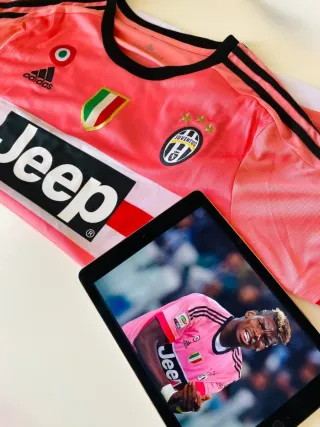 Juventus 2015-16 Eq fuera Champions League Pogba M
