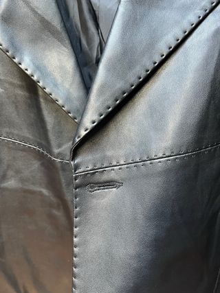 Chaqueta efecto piel negra