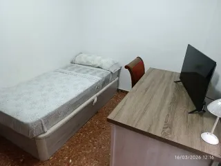 Alquilo habitación individual Valencia