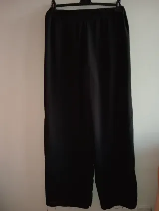 Pantalones negros anchos