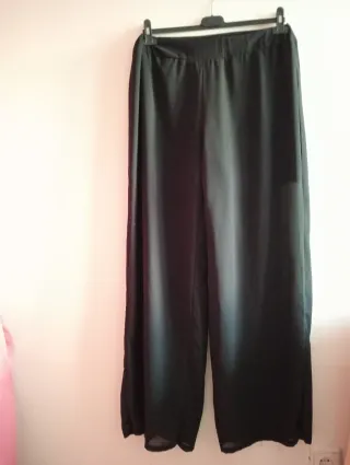 Pantalones negros anchos