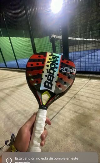 Pala de pádel Babolat casi nueva