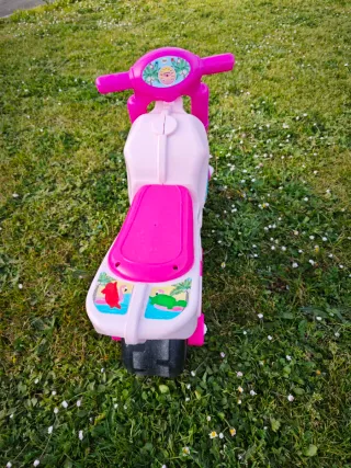 Moto de juguete infantil rosa
