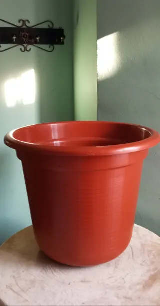 Maceta grande marrón 60 cm