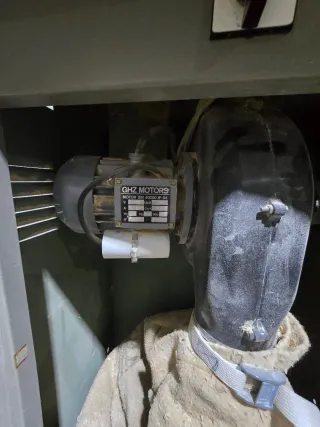 Ingletadora de marcos Omgar con aspiración.